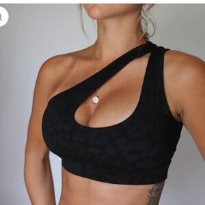 GEA Black Leopard Print One-Shoulder Sports Bra